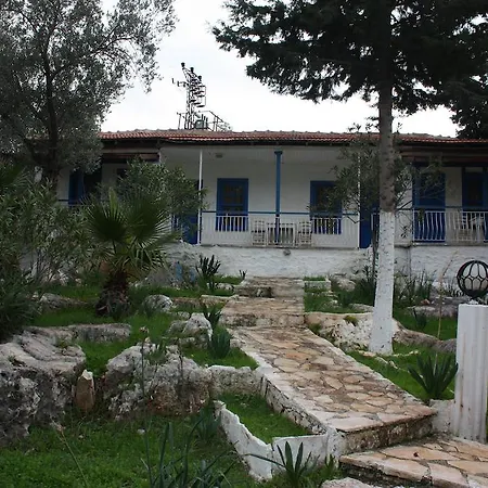 לינה וארוחת בוקר Delos קס