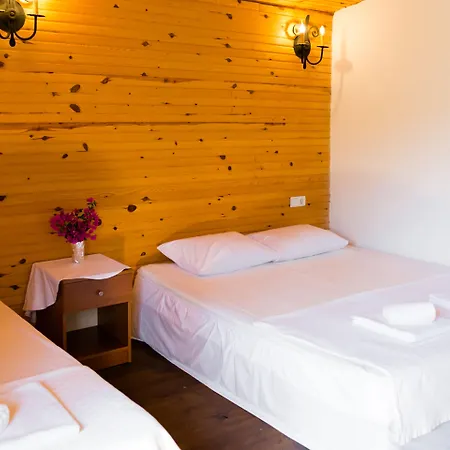 Delos Bed & Breakfast